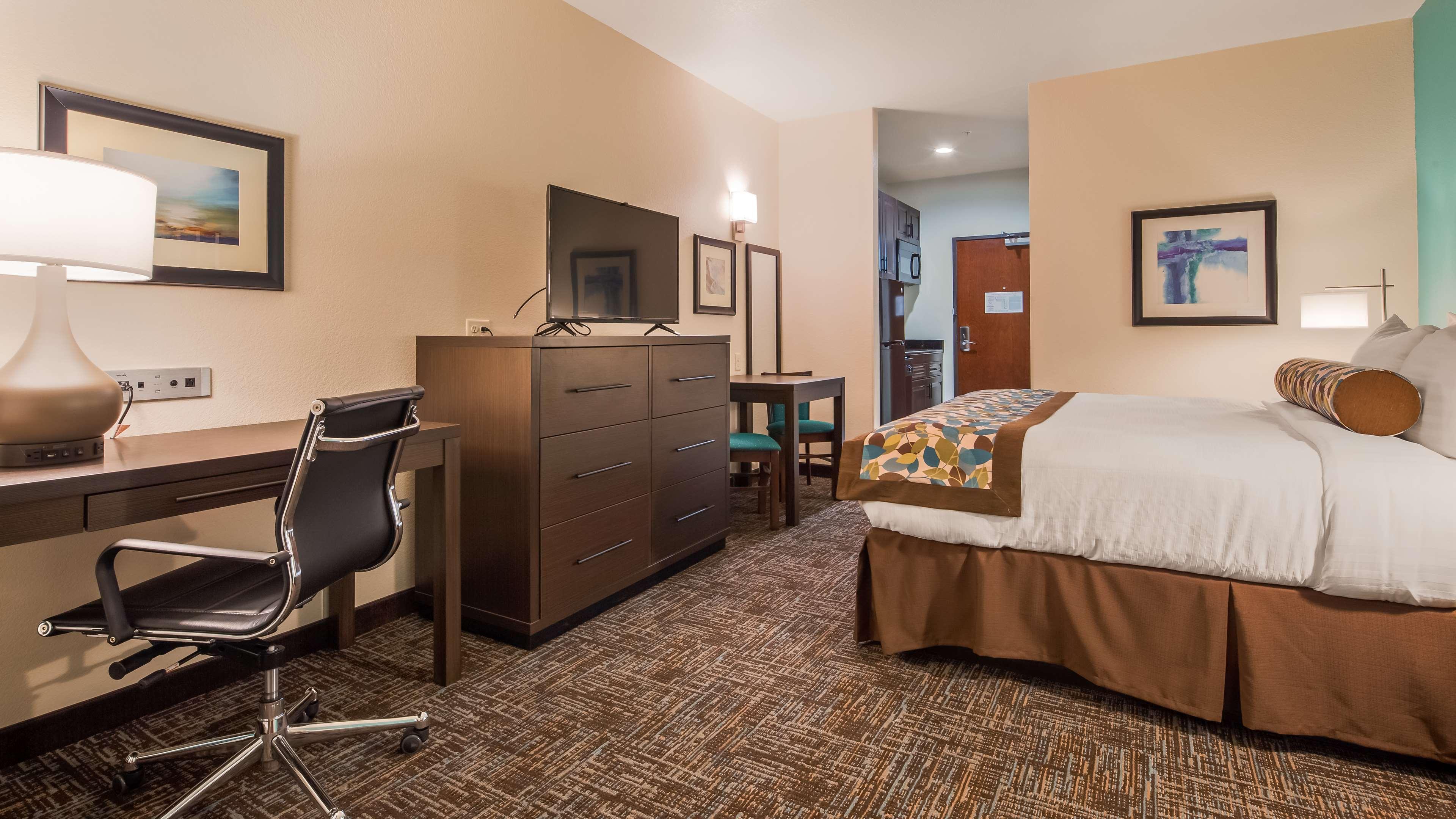 Best Western Plus/Executive Residency Элк-Сити Экстерьер фото