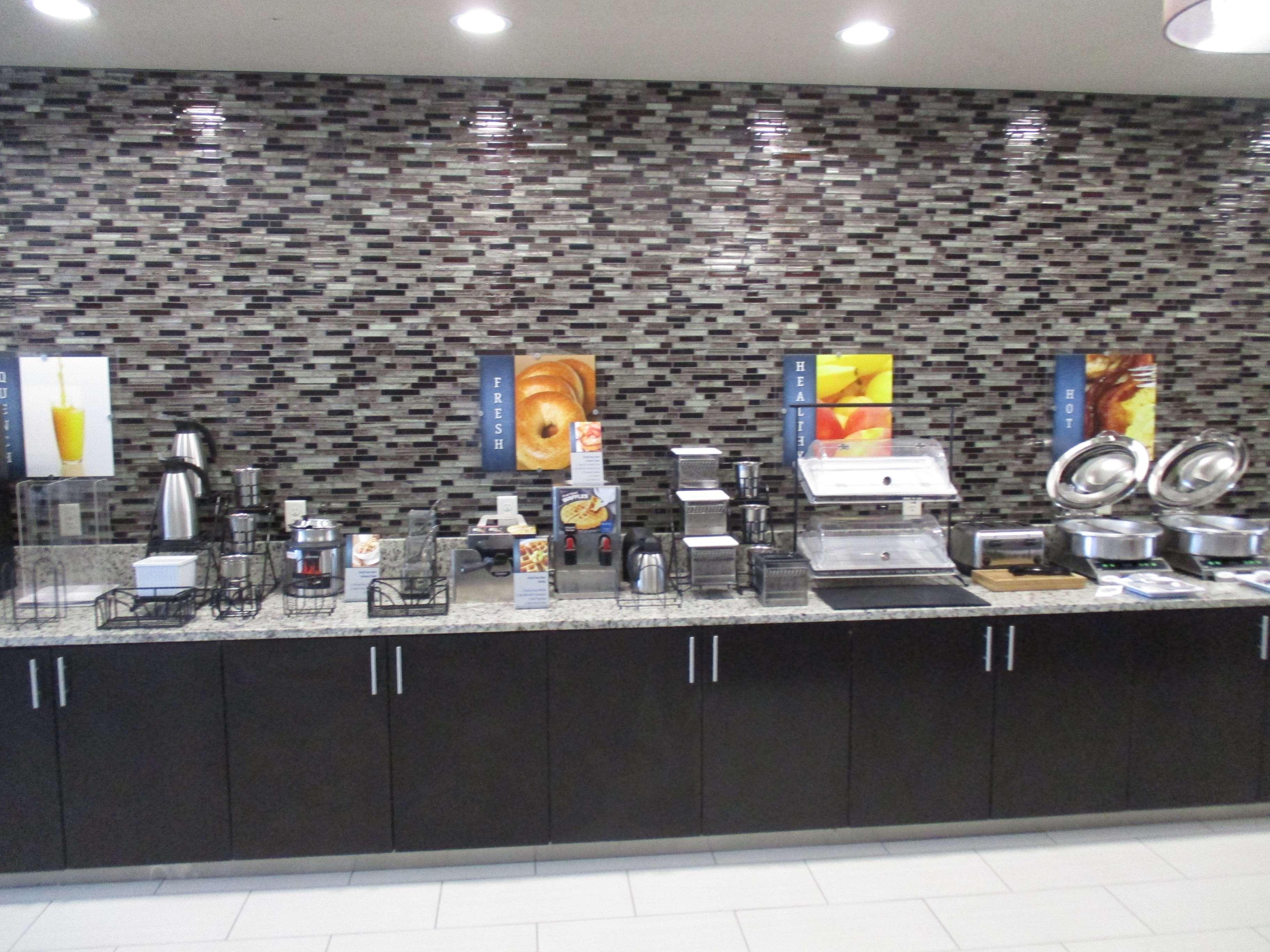 Best Western Plus/Executive Residency Элк-Сити Экстерьер фото